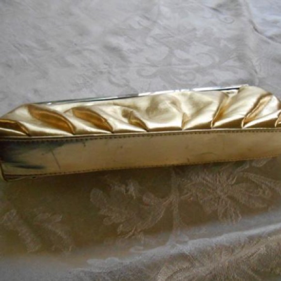 Gonna donate👜Lulu Townsend Metallic Gold Clutch👜 - Picture 3 of 4